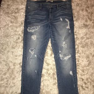 KanCan distressed jeans size 30